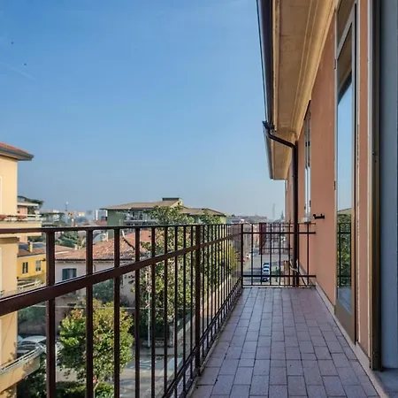 Via Pisano For Six Feel At In Verona