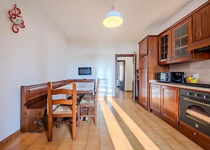 Via Pisano For Six Feel At In Daire Verona