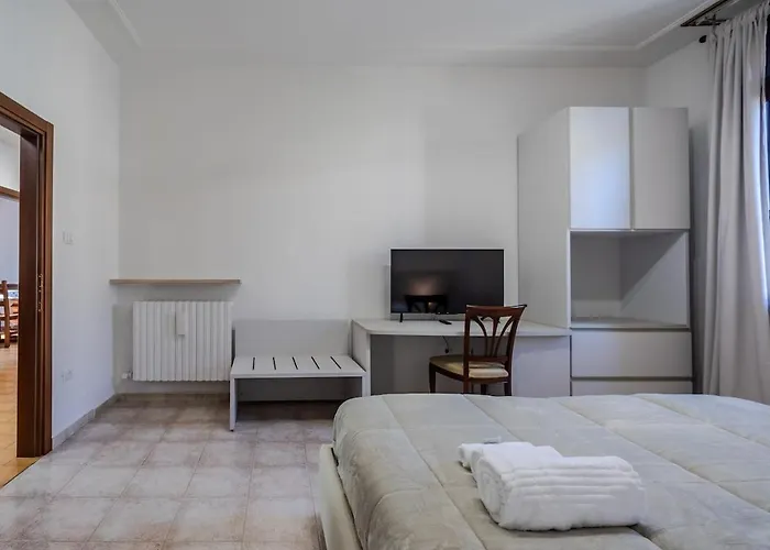 Daire Via Pisano For Six Feel At In Verona