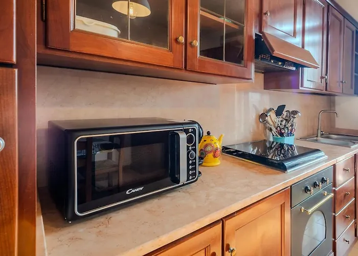 Via Pisano For Six Feel At In Verona