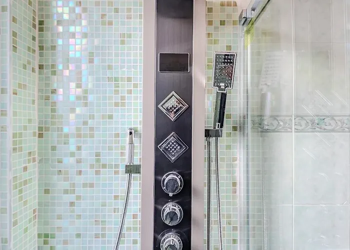 Via Pisano For Six Feel At In * Verona