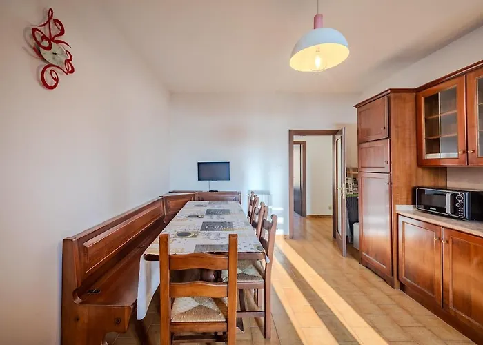 Via Pisano For Six Feel At In *