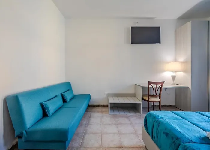 Via Pisano For Six Feel At In Verona