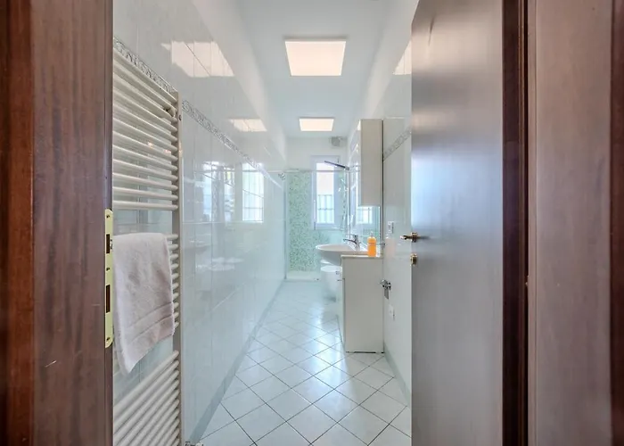 Via Pisano For Six Feel At In